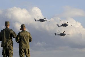 (VIDEO) OVAKO BIJU RUSKI LETEĆI TENKOVI: Helikopterima napali vozila Islamske države