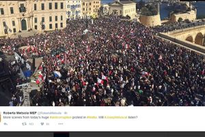 (VIDEO) HILJADE NA ULICAMA ZBOG AFERE PANAMA: Opozicija na Malti traži ostavku premijera