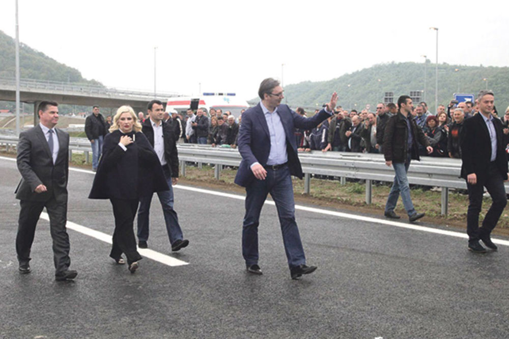 DOJČE VELE: Vučićeva snaga je slabost opozicije