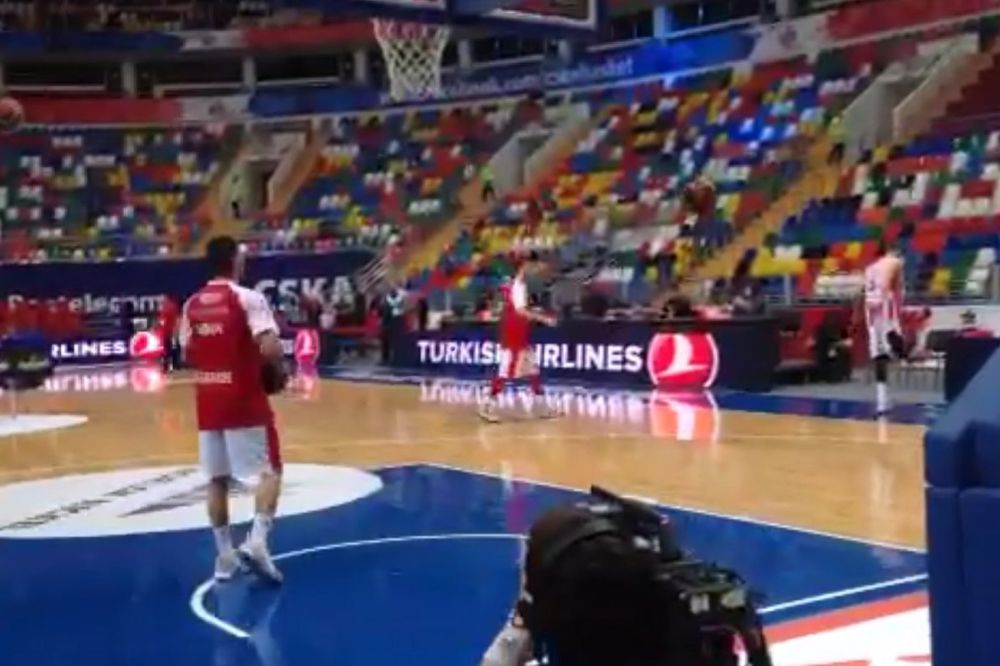 (KURIR TV) EKSKLUZIVNO: Ovako su košarkaši Zvezde dočekani u Moskvi