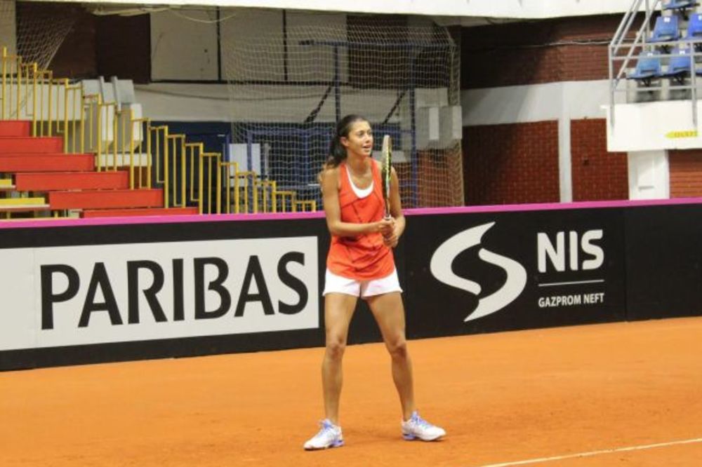 FURIOZAN START OLGE DANILOVIĆ: Srpska teniserka na RG pobedila dve godine stariju protivnicu!