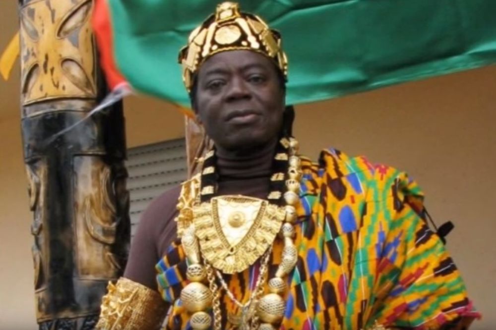 RADI KAO MEHANIČAR U NEMAČKOJ: Upoznajte afričkog kralja koji vlada narodom preko Skajpa
