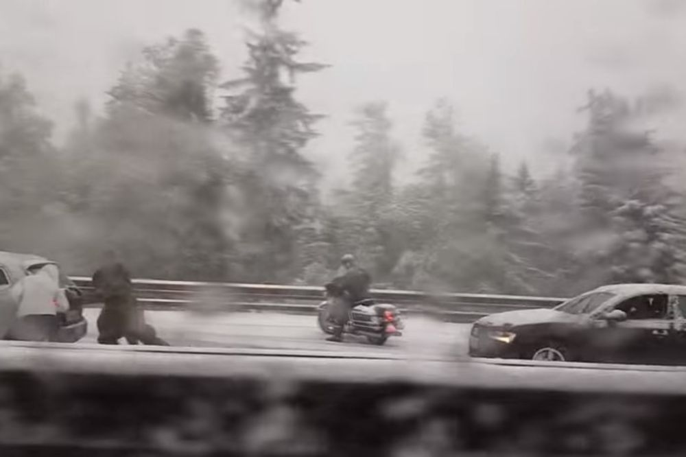 (VIDEO) NEVREME U SLOVENIJI U Mariboru, Ptuju i Murskoj Soboti kiša i sneg, strah od lavina u Alpima