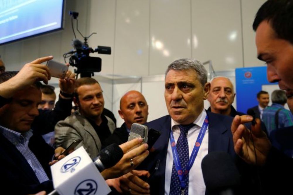 ODUŠEVLJENJE U TIRANI I PRIŠTINI: Albanci presrećni zbog prijema Kosova u UEFA