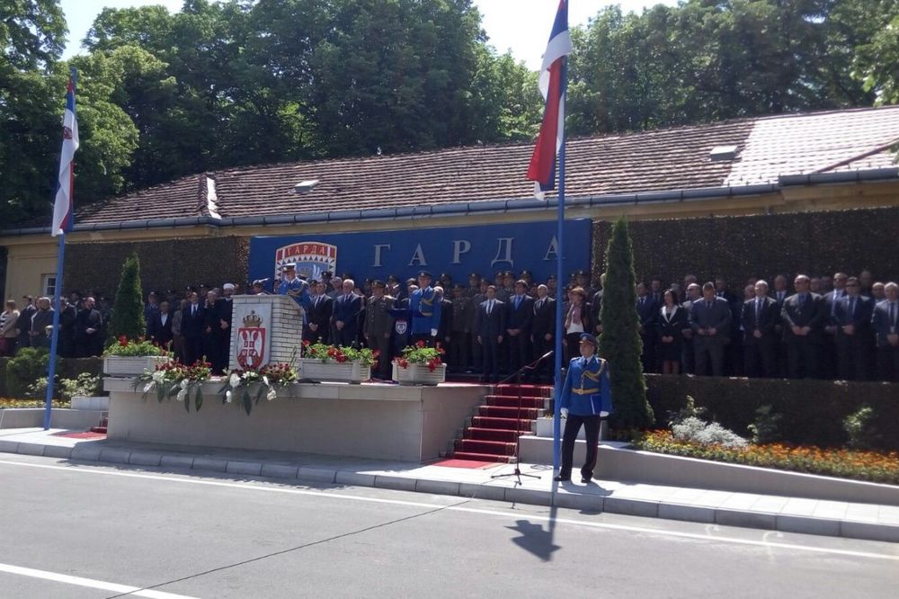 (KURIR TV) ĐURĐEVDAN U KASARNI DEDINJE: Garda Vojske Srbije obeležila 186 rođendan