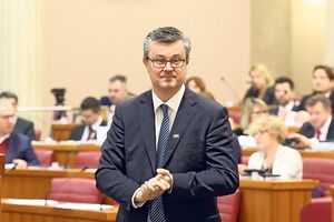 BURA REAKCIJA: U Hrvatskoj se podigli duhovi zato što je Orešković pozvao Vučića na forum