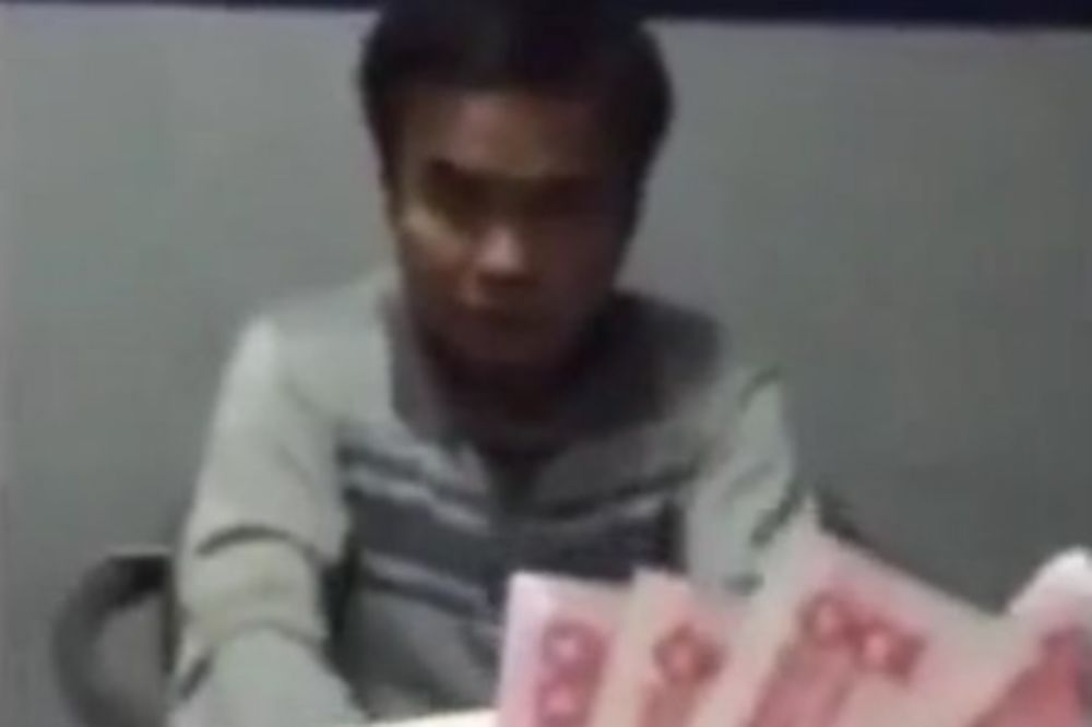 (VIDEO) POLICAJCI OSTALI U ČUDU: Obavezno pogledajte kako ovaj lopov krade novac!