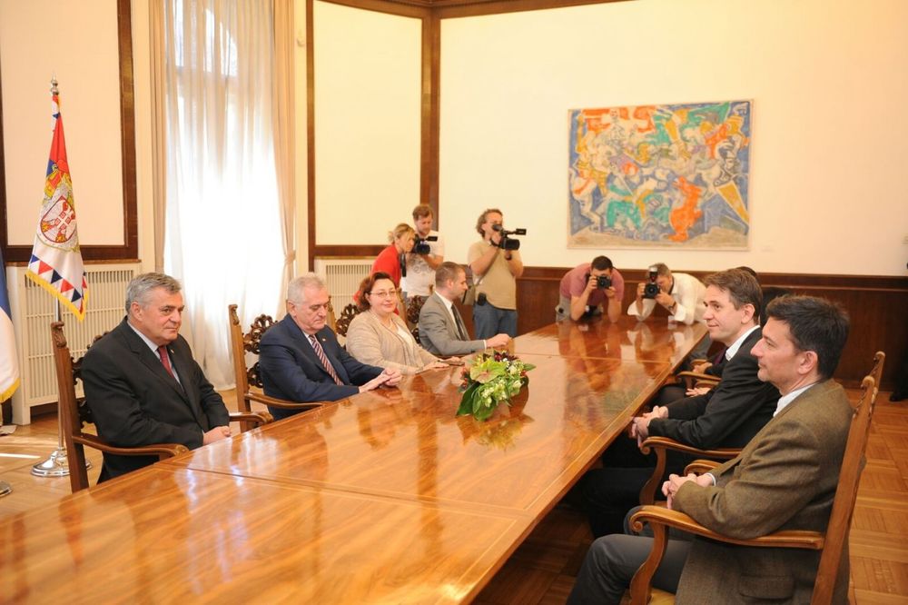 DOSTA JE BILO: Nikolić saglasan da uvede praksu češćih susreta sa opozicijom
