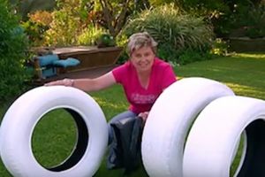 (VIDEO) Smejali joj se kada je gume obojila u belo: A onda su zanemeli!