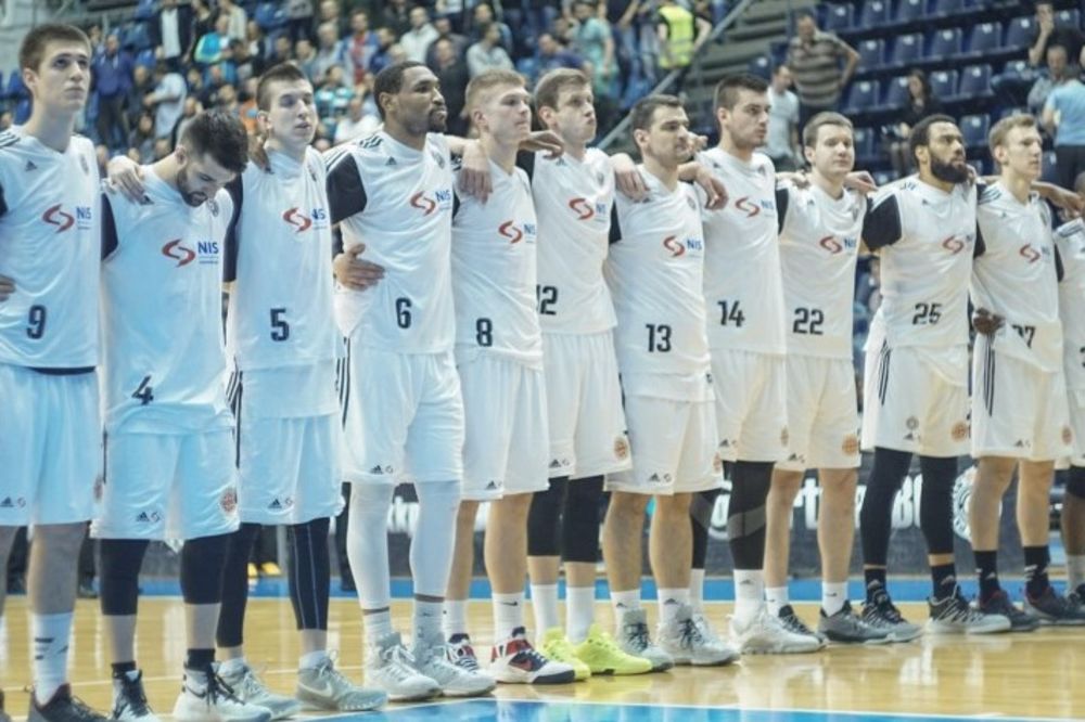 CRNO-BELA PORODICA NA OKUPU: Evo ko će sve podržati košarkaše Partizana na startu polufinala