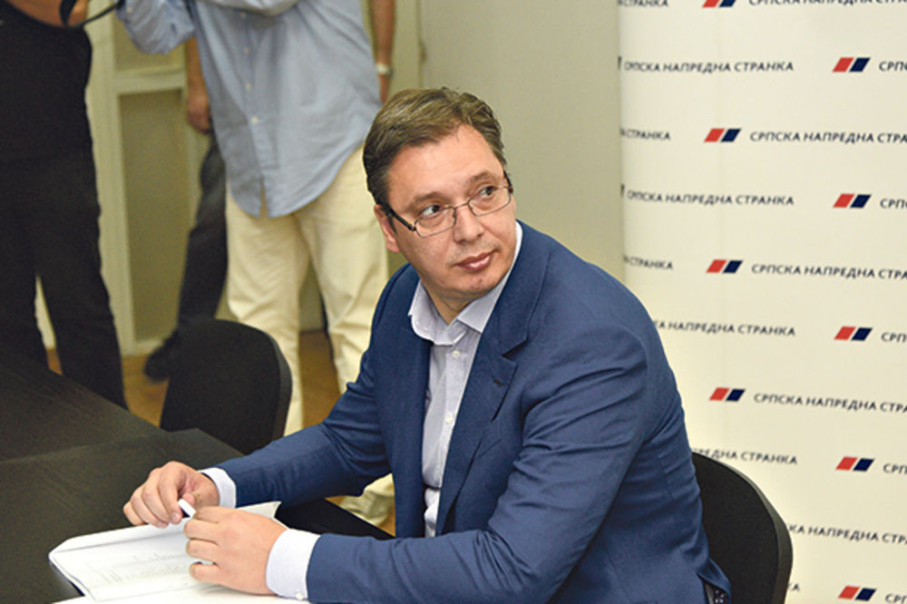 LETE GLAVE U SNS: Vučić pravi veliku čistku u stranci