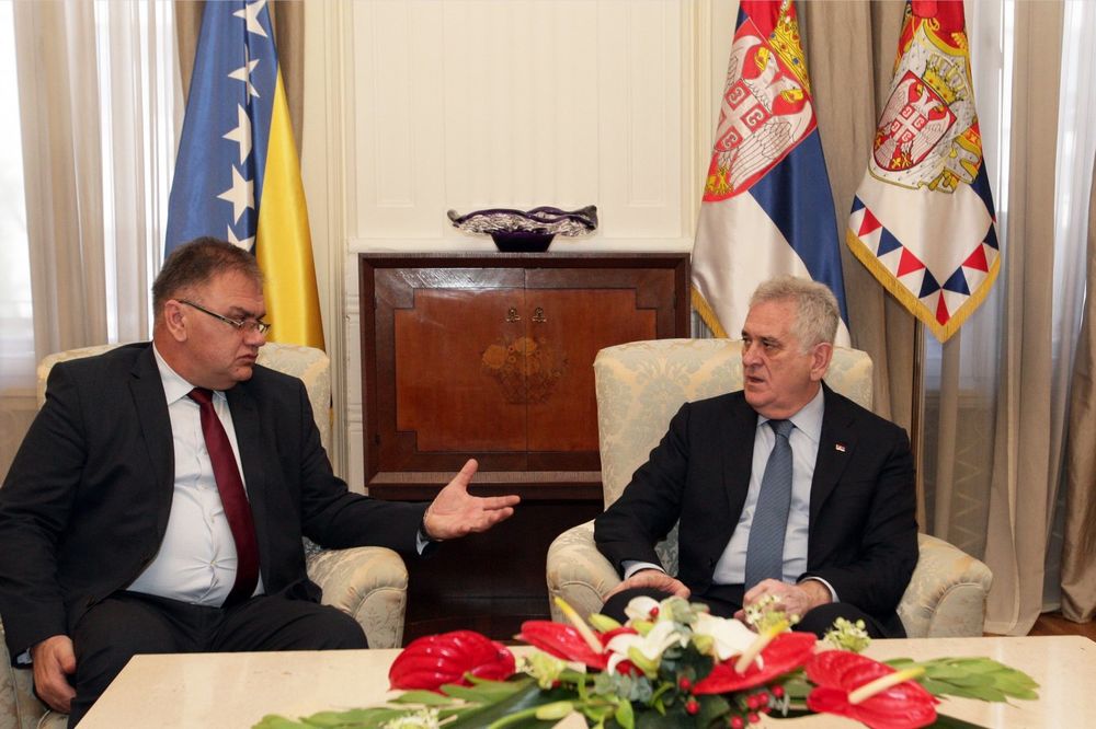 NIKOLIĆ SA IVANIĆEM: Srbija želi stabilnost regiona, ali u tome nema podršku suseda