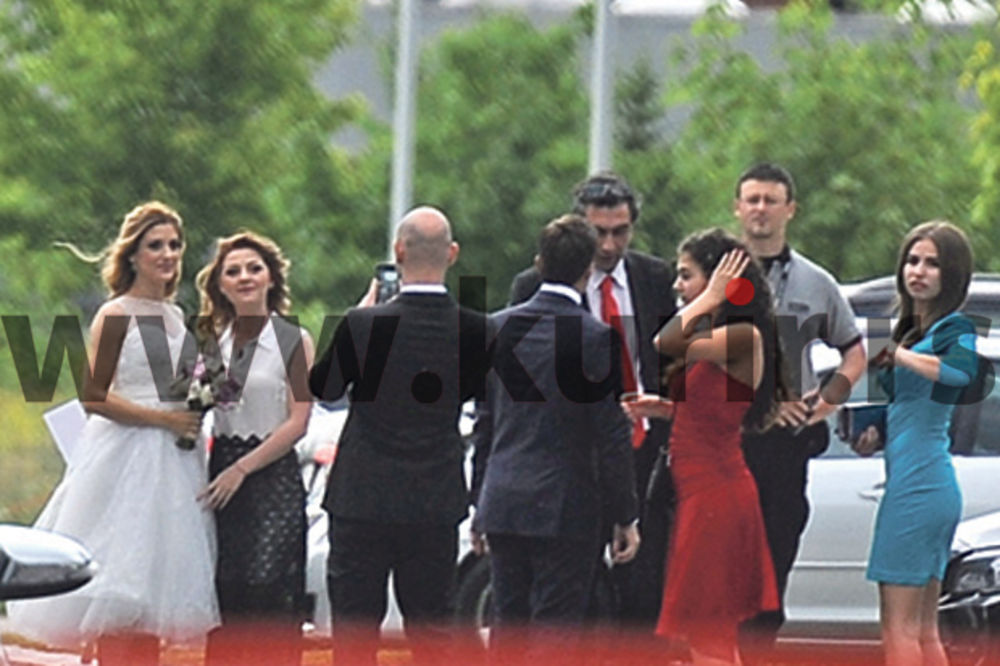 (FOTO) GOST BROJ 1: Novak Đoković na svadbi svog druga