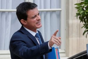 VALS PODNOSI OSTAVKU: Premijer Francuske najavio odlazak sa te funkcije