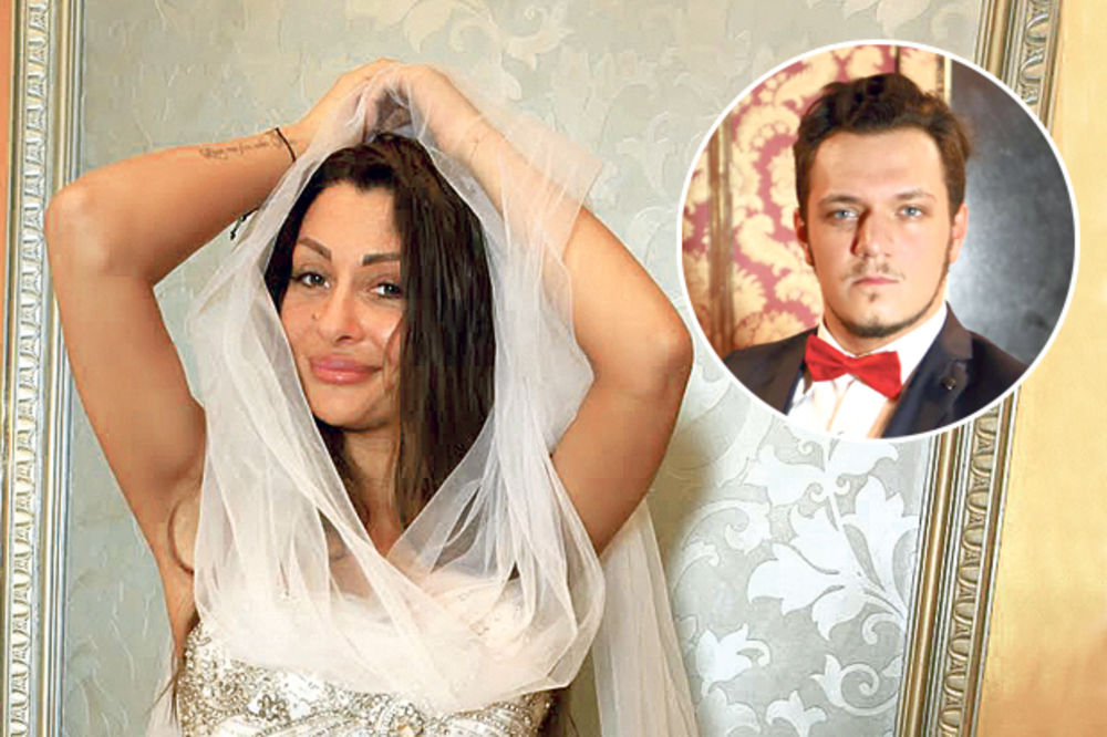 PRAVA SVADBA U PAROVIMA: Zorica Dukić na venčanju nosi beli luk u nedrima