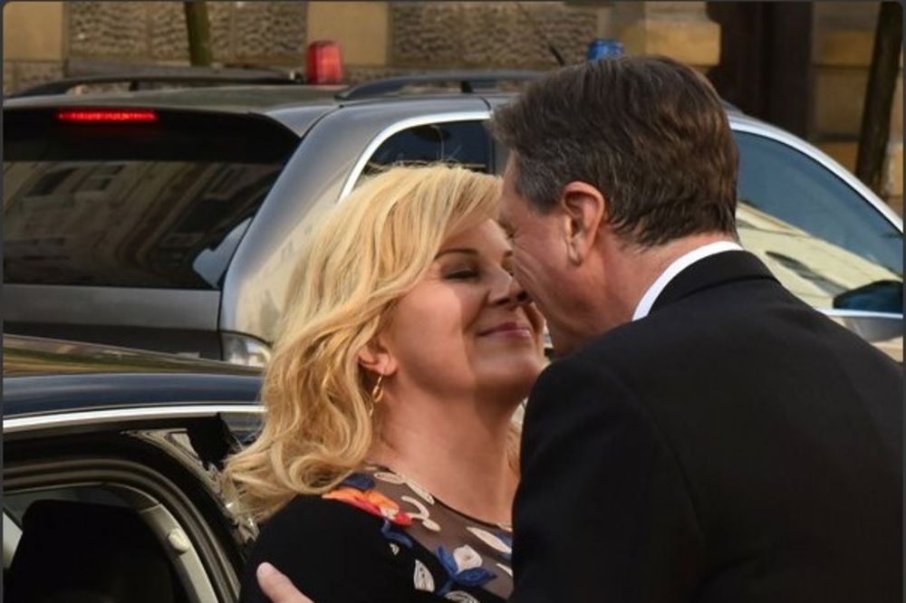 (FOTO) IMA NEKA TAJNA VEZA: Kolinda i Pahor uhvaćeni u zanosu