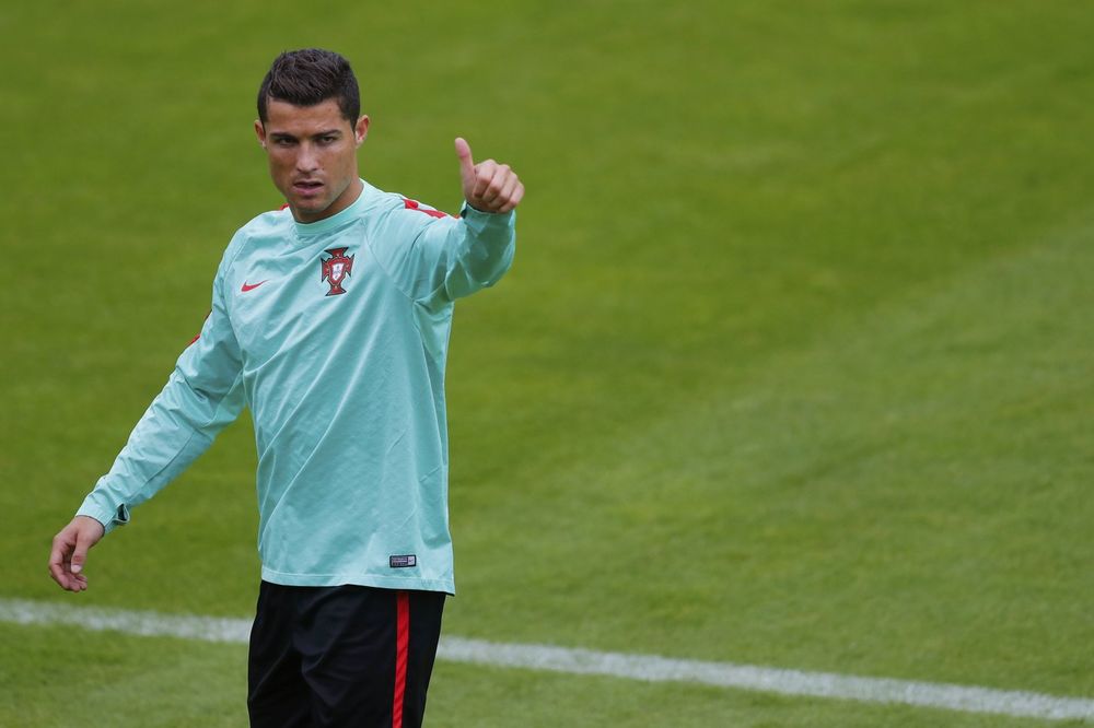(FOTO) PUCA OD MIŠIĆA: Pogledajte kako izgledaju Ronaldove noge posle treninga