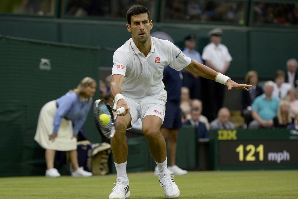 (VIDEO) NOVAK NA IVICI AMBISA: Kiša spasla Đokovića, Kveri vodi 2:0