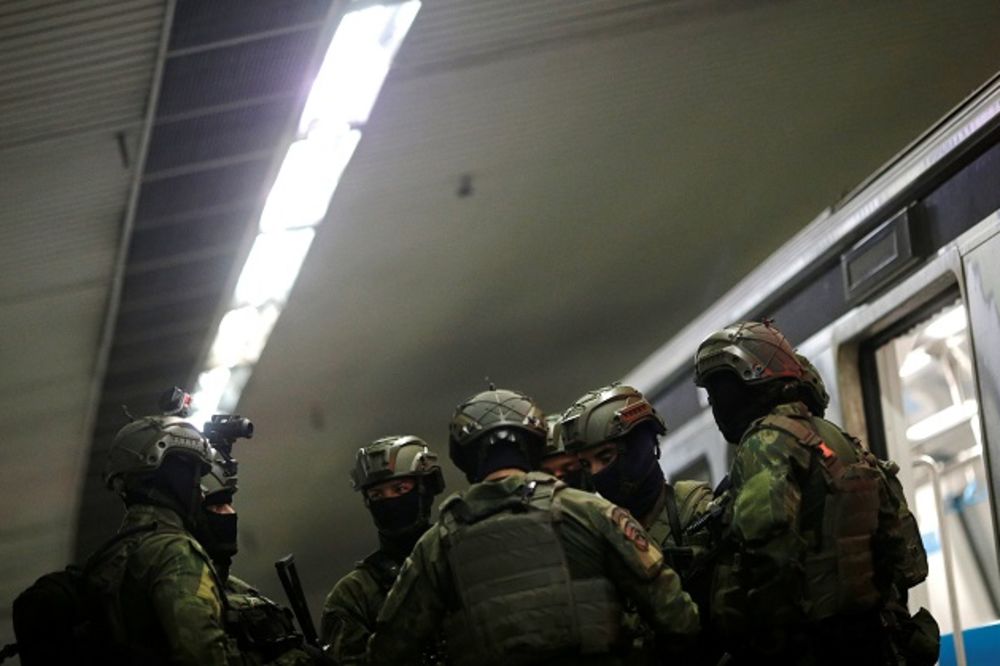 (FOTO) JEZIVA PORUKA BRAZILSKE POLICIJE PRED OI: Dobrodošli u pakao! Nećete biti bezbedni u Riju