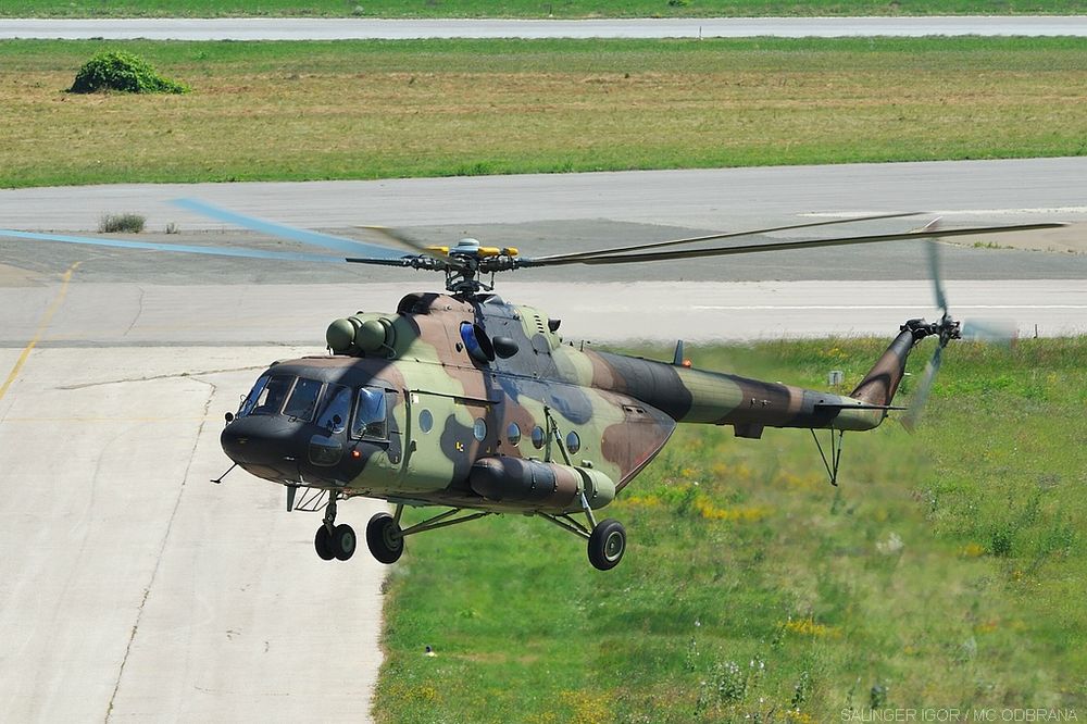 OBAVLJEN PRELET: Novi helikopteri Vojske Srbije sleteli na Batajnicu