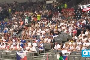 (KURIR TV) NE DAJMO DA BUDU GLASNIJI: Ova grupa čeških navijača čeka košarkaše Srbije u Areni