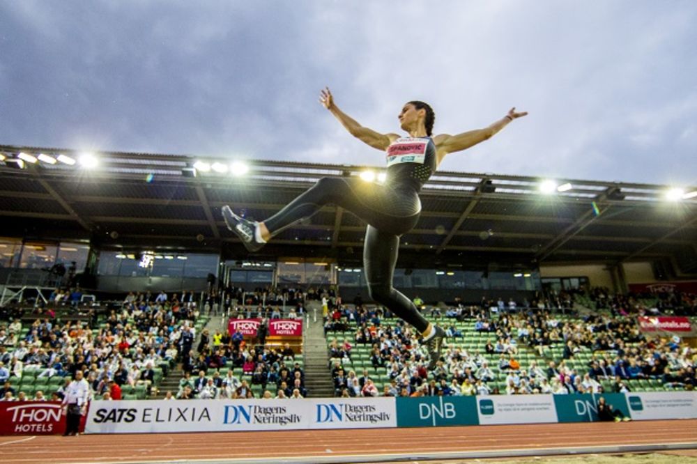 (VIDEO) SEKSI I KAD TRENIRA: Evo kako se Ivana Španović sprema za skok ka medalji u Amsterdamu