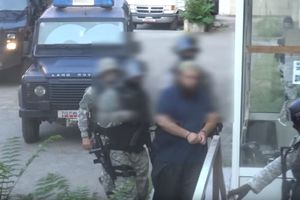 (VIDEO) OPERACIJA ĆELIJA 2: Ovako je izgledalo hapšenje islamista u Makedoniji