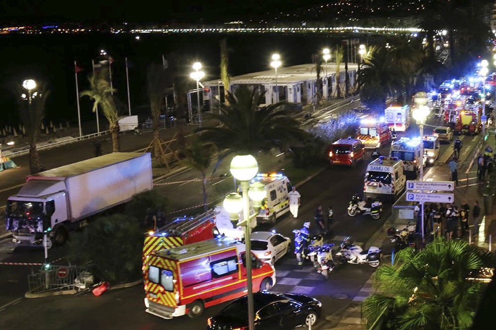 POMAGALI TERORISTI: Uhapšena još dva muškarca zbog masakra u Nici