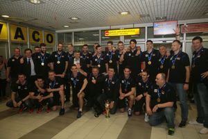 (FOTO) FEŠTA NA AERODROMU: Srbija dočekala šampione Svetske lige!
