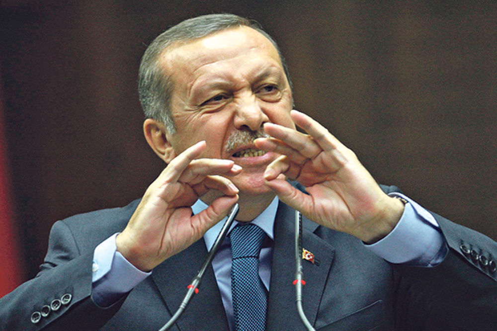 TURSKI PREDSEDNIK NAPAO OFICIRA SAD Erdogan optužio američkog generala da je stao na stranu pučista!
