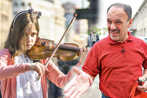 VAPAJ SRBIJE Na TV gledamo nasilje, a ova mlada violinistkinja na ulici skuplja pare i donosi pobedu