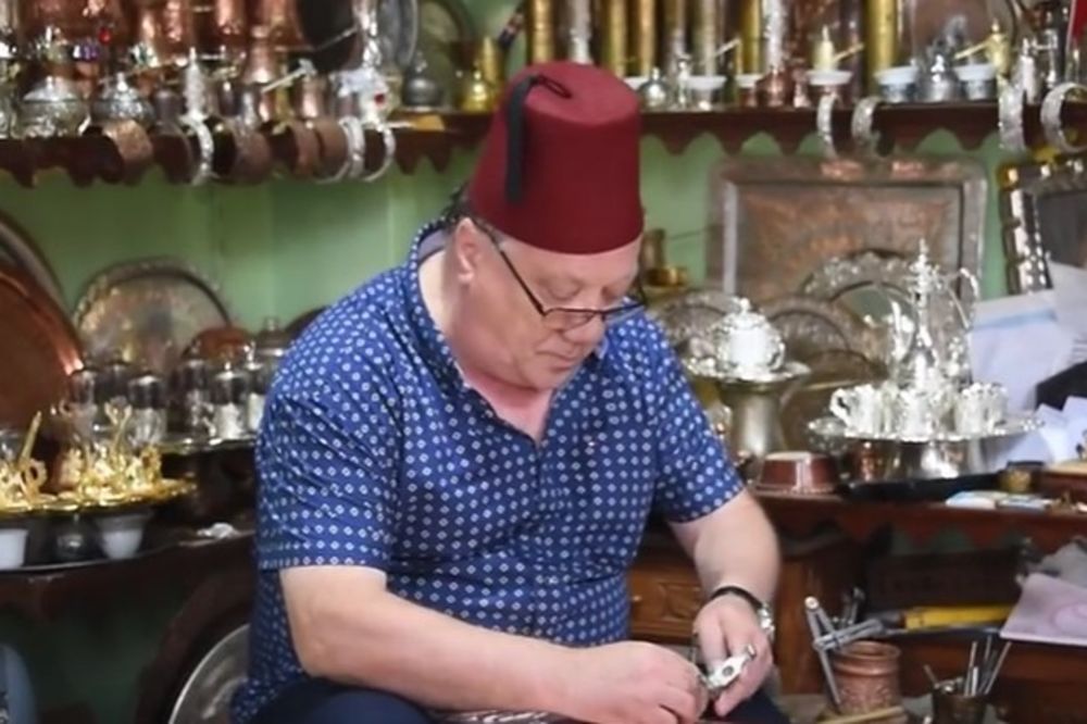 (VIDEO) SARADNJA LEGENDI: Pogledajte kazandžijsko umeće Halida Bešlića
