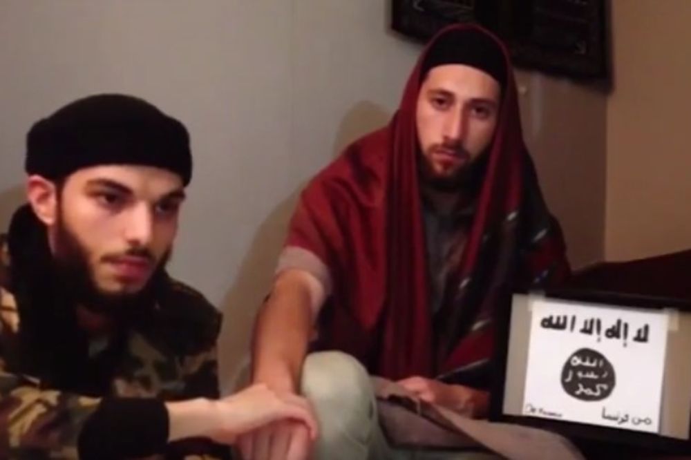 (VIDEO) ZAKLELI SE VOĐI ISLAMSKE DRŽAVE: Objavljen video napadača koji su zaklali sveštenika