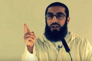 (VIDEO) IMAM IZ VELSA PORUČIO MUSLIMANIMA: U islamu je dozvoljeno imati seksualne robinje