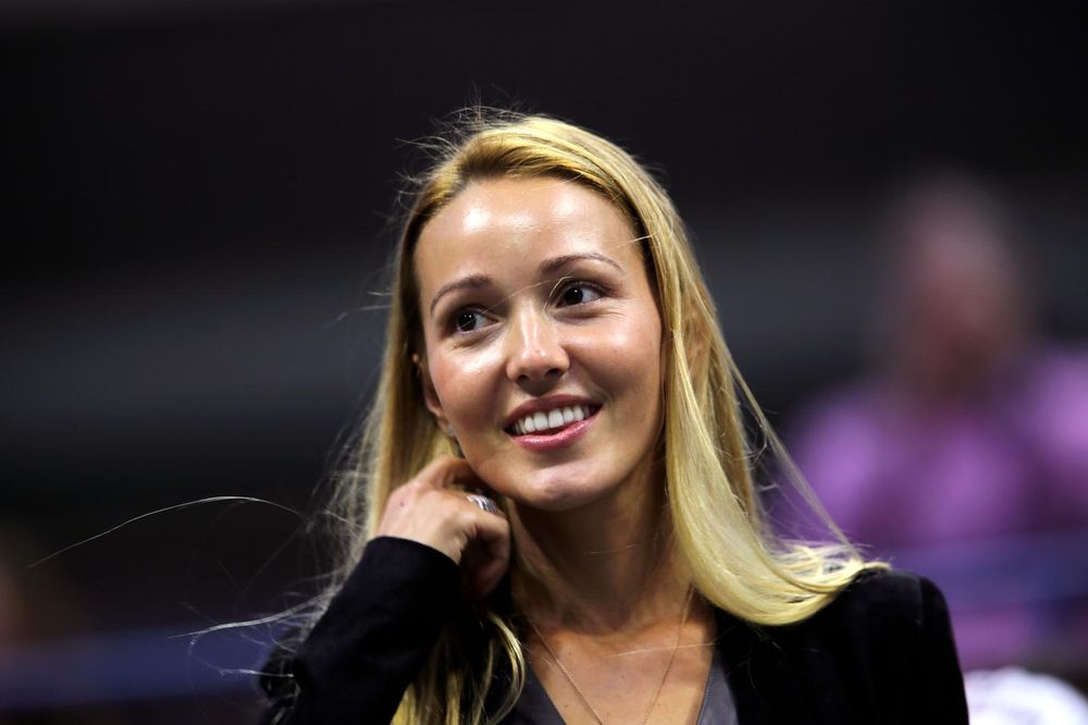 (FOTO) SRCE ZA NOLETA: Evo kako Jelena bodri Novaka tokom meča sa Žilom Simonom