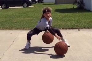 (VIDEO) ONA JE NOVI LEBRON DŽEJMS! Šestogodišnja košarkašica igra sa dve lopte!