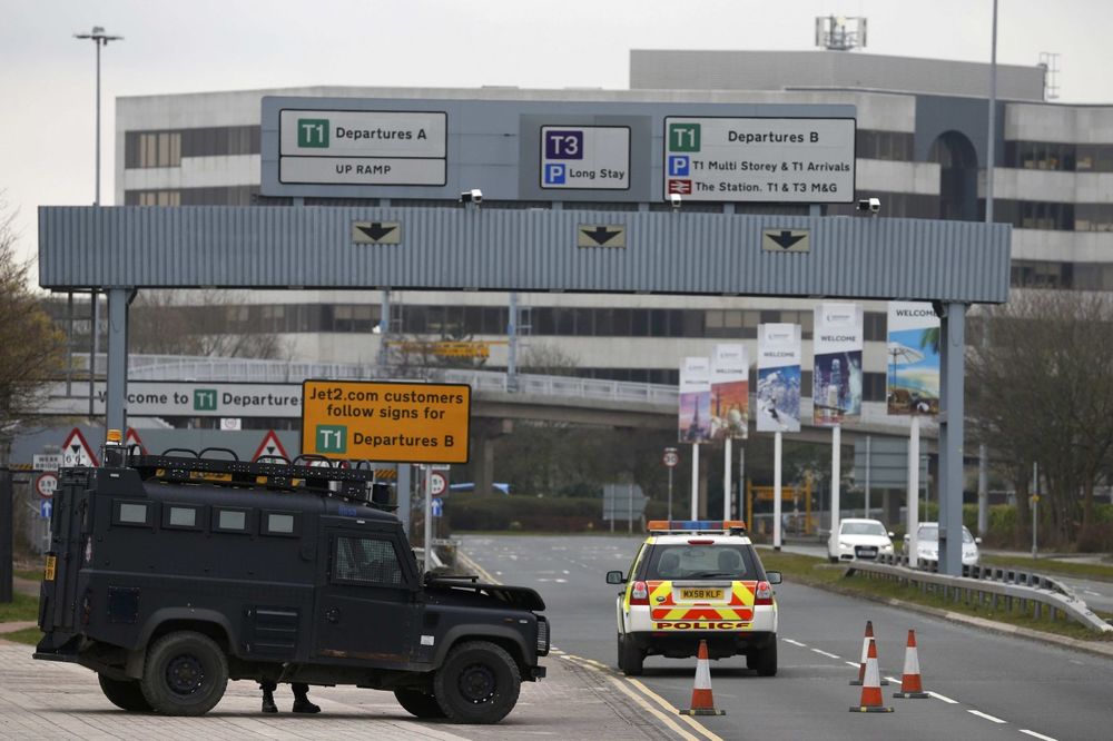 PREPALI SE OSTAVLJENE TORBE: Uzbuna na aerodromu u Mančesteru bila lažna