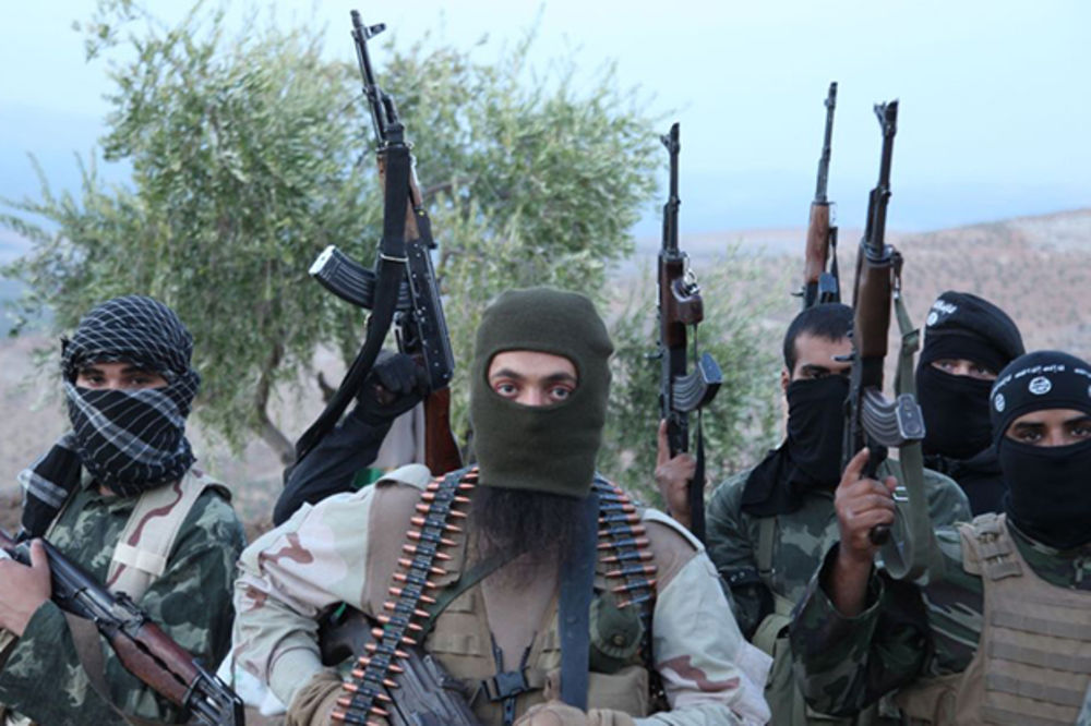 ALAVI NA NOVAC: Komandanti Islamske države opljačkali trezor kalifata i pobegli u Siriju