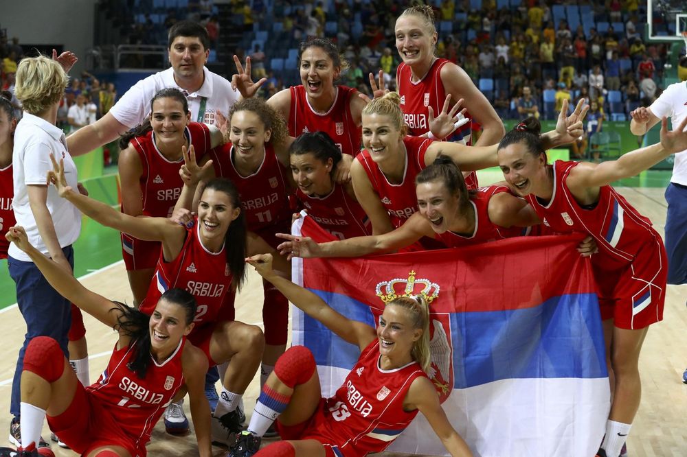 (FOTO) DOVIĐENJA RIO: Ovako su se bronzane košarkašice oprostile od Kopakabane