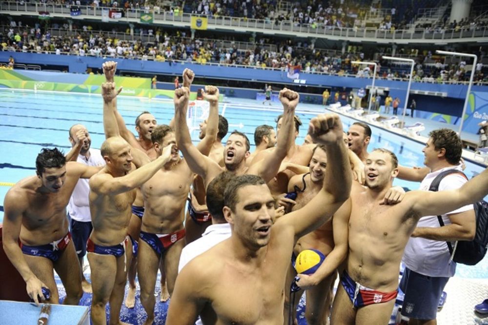 BESMRTNI DELFINI: Srbija potopila Hrvatsku za prvo olimpijsko zlato u istoriji