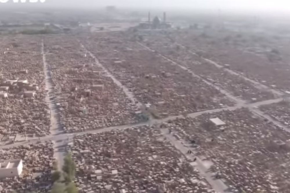 (VIDEO) POSLEDICA DECENIJA RATOVA: Na najvećem groblju s 5 miliona mrtvih ponestaje prostora