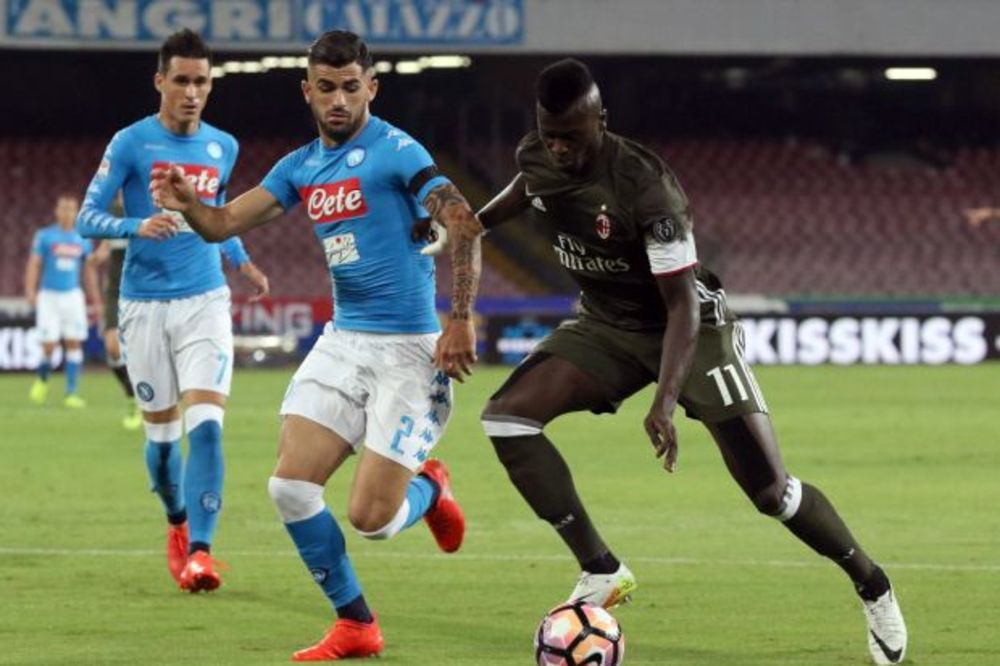 (VIDEO) LUDNICA U NAPULJU: Napoli sa dva igrača više pobedio Milan, minimalac Juventusa