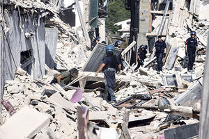 DAN ŽALOSTI U ITALIJI: Policija čuva ruševine kuća od pljačkaša!