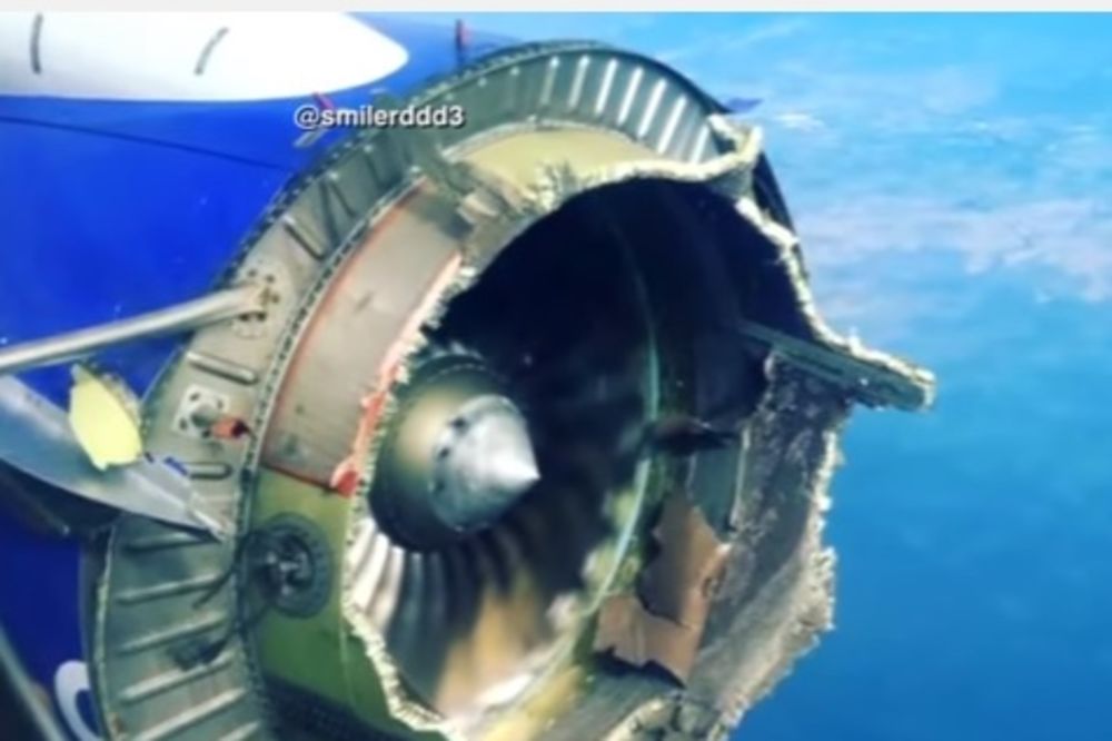 (VIDEO) DRAMA U BOINGU IZNAD AMERIKE: Avionu usred leta eksplodirao motor!