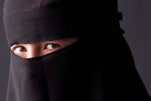 ŠKOLA IZ BIRMINGEMA IZAZVALA OGROMNU SVAĐU: Zabranili četvorogodišnjoj devojčici da nosi hidžab!