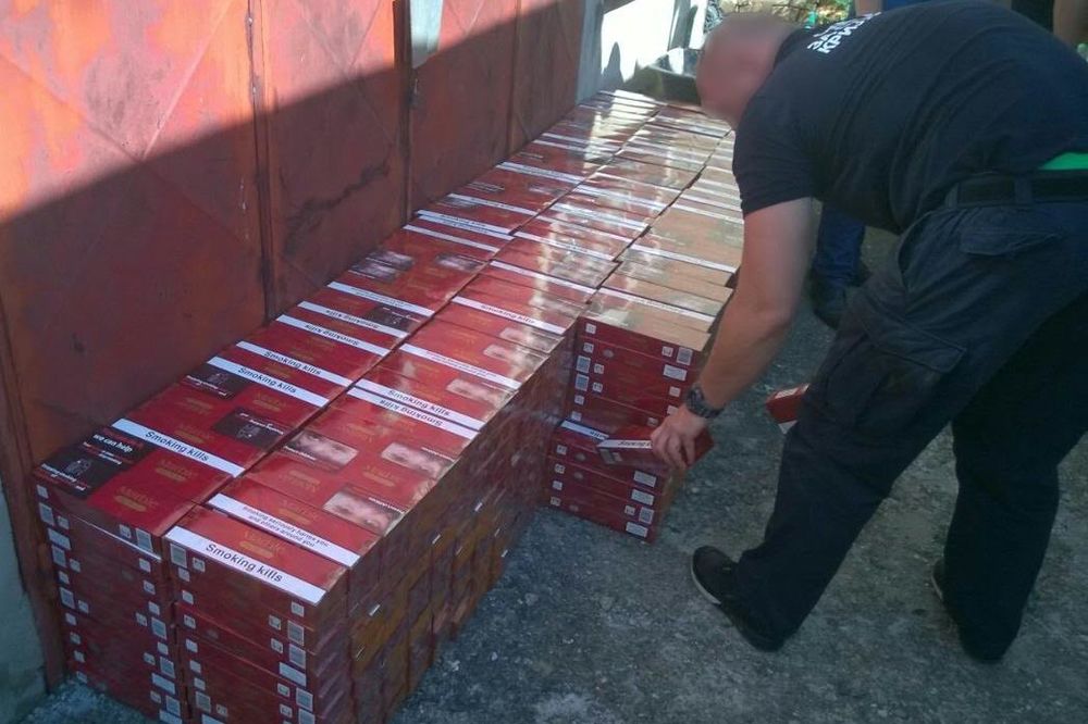 AKCIJA POLICIJA BEOGRADA I PANČEVA: Zaplenili 9.500 paklica cigareta
