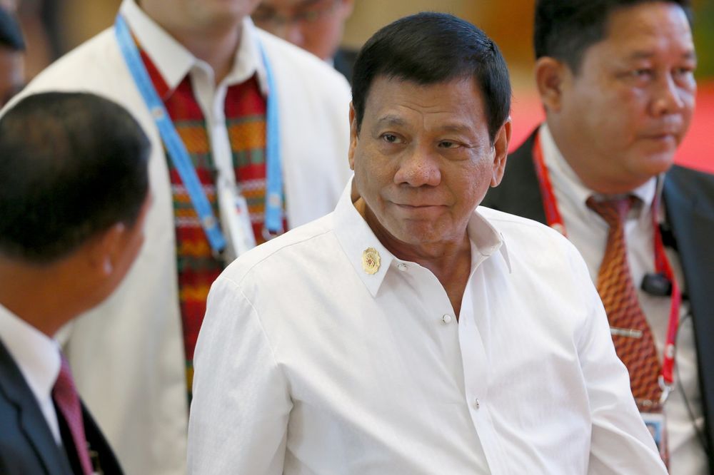 PODMETNULI BOMBU NA PUT KOJIM SE VOZIO: Duterte preživeo atentat islamista