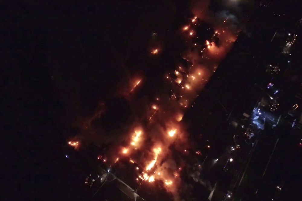 (VIDEO) VELIKI POŽAR U MOSKVI: 8 vatrogasaca poginulo dok se borilo sa vatrom