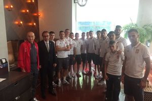 LEGENDA U POSETI ORLOVIMA: Bora Milutinović veruje u fudbalere Srbije