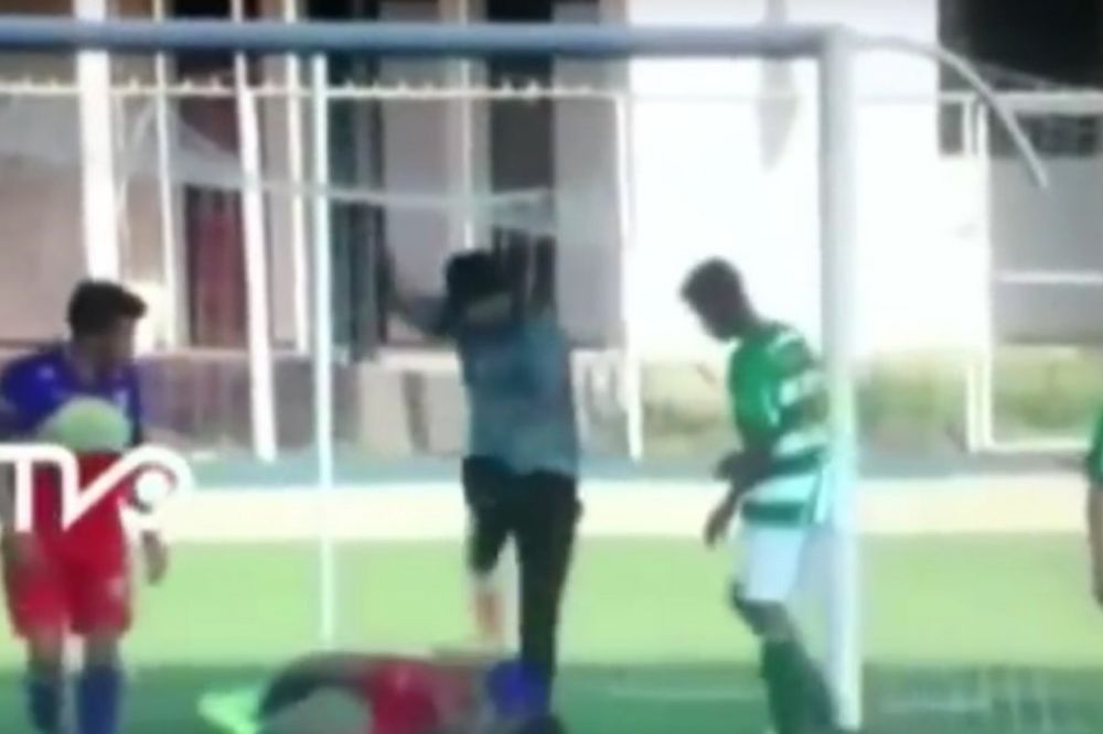 (VIDEO) POKUŠAJ UBISTVA: Čileanski golman slomio lobanju protivniku